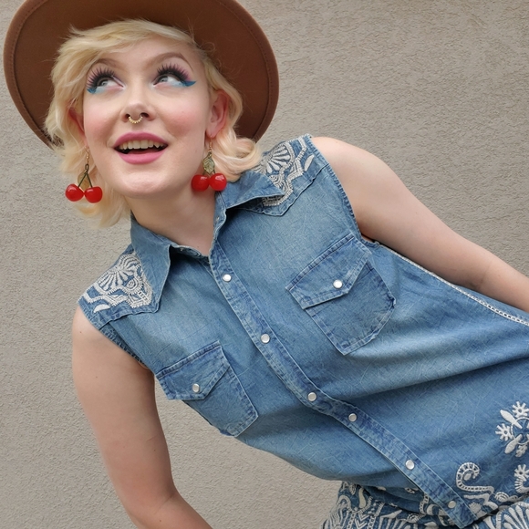 Johnny Was Denim Embroidered Mini Snap Front Sleeveless Dress - Picture 15 of 15